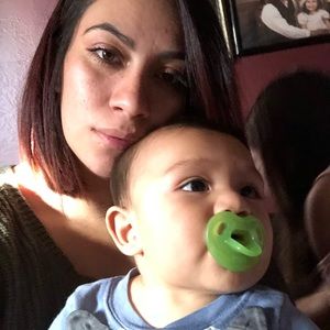 Meet your Posher, Yaneth